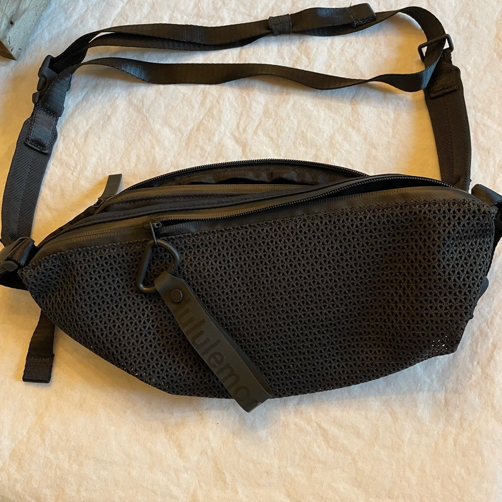 Lululemon crossbody bag